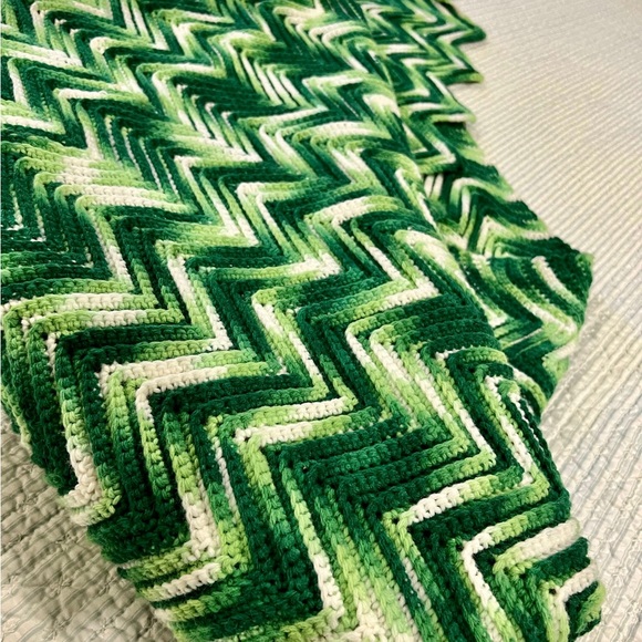 Vintage Crocheted Zig Zag Afghan Throw Blanket